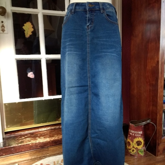 The Skirt Outlet Dresses & Skirts - Denim Modest Maxi Skirt Size 6